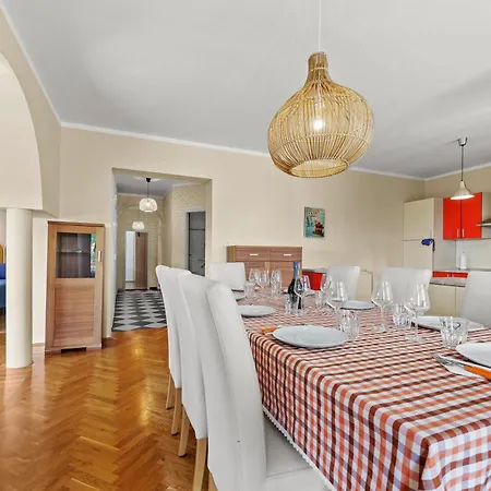 Casamare - Ground Floor * Перой