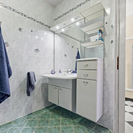 Casamare - Ground Floor Апартаменты *