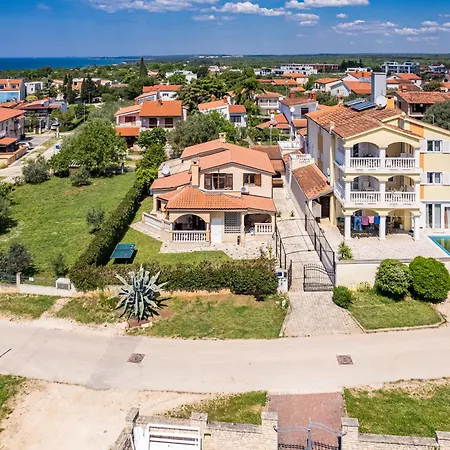 Casamare - Ground Floor *